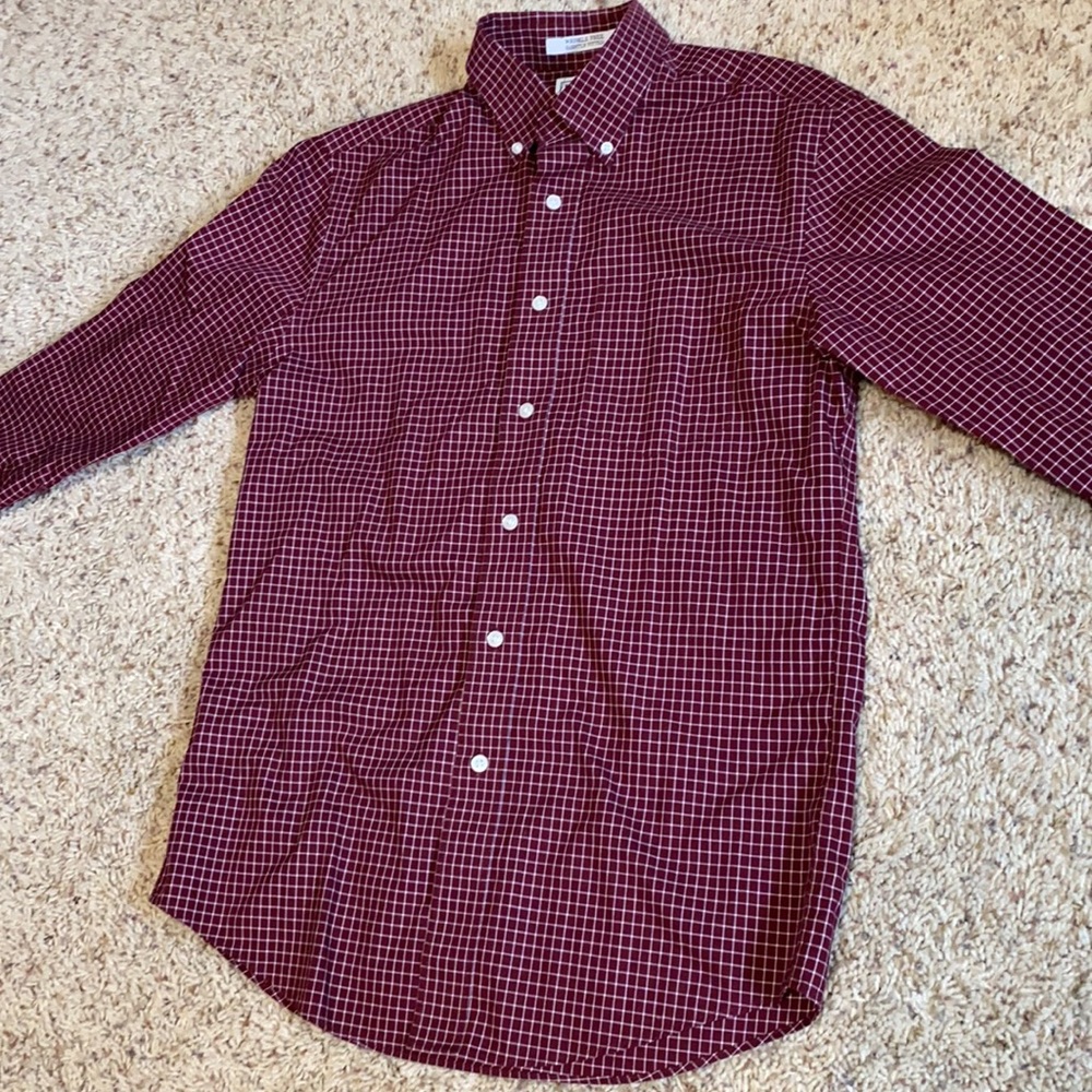 BNWOT LLBean Wrinkle-Free Slightly Fitted maroon dressy button-up tee size S reg